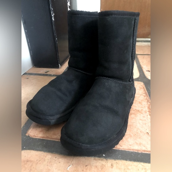 Ugg Snow Boots - Picture 2 of 8